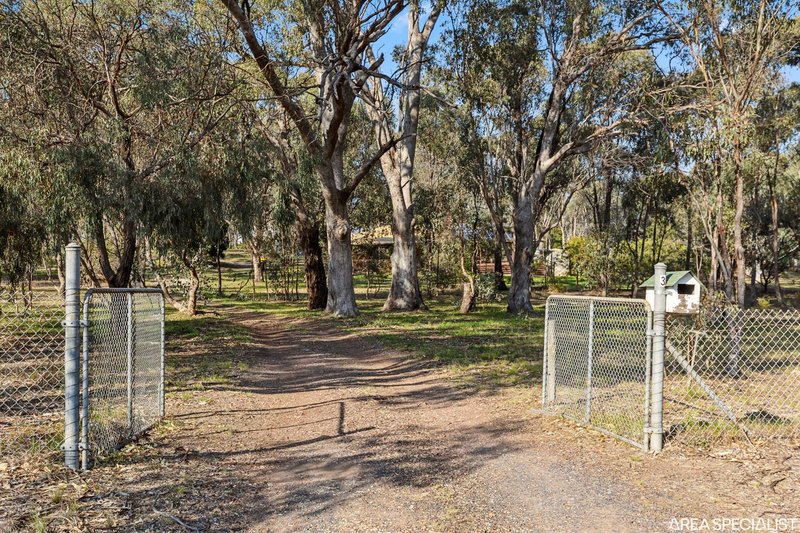 Photo - 3 Woodlea Court, Kirwans Bridge VIC 3608 - Image 3