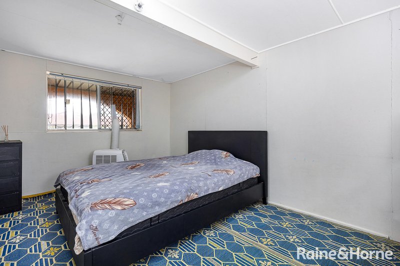 Photo - 3 Woody Avenue, Kingston QLD 4114 - Image 8