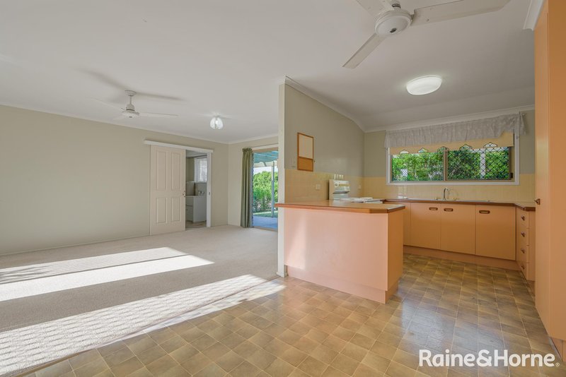 Photo - 3 Woollybutt Street, New Auckland QLD 4680 - Image 5