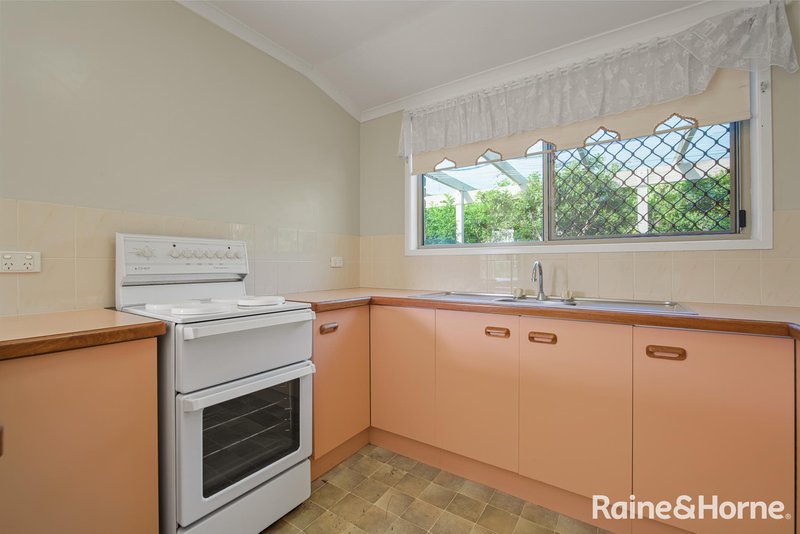 Photo - 3 Woollybutt Street, New Auckland QLD 4680 - Image 6