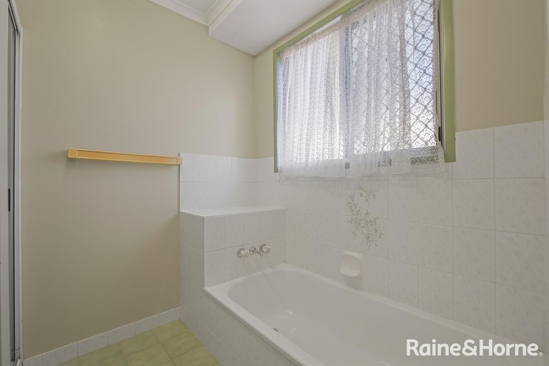 Photo - 3 Woollybutt Street, New Auckland QLD 4680 - Image 11