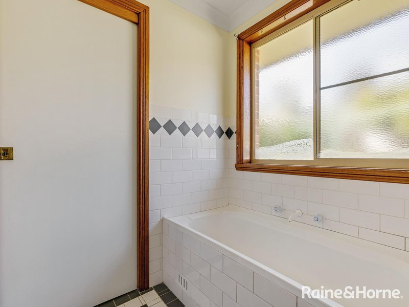 Photo - 3 Wright Place, Windradyne NSW 2795 - Image 10