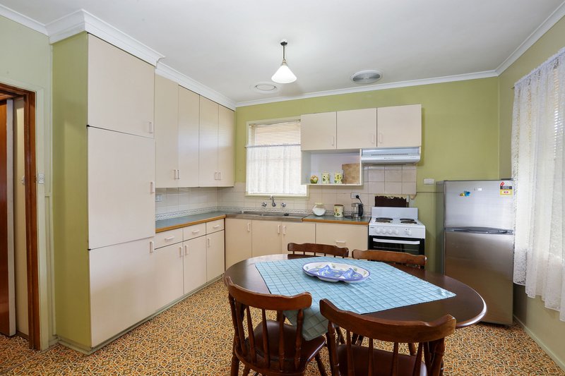 Photo - 3 Wyoming Avenue, Corio VIC 3214 - Image 2