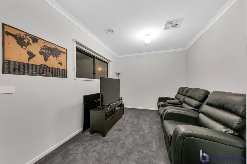 Photo - 3 Yalmy Avenue, Wollert VIC 3750 - Image 5