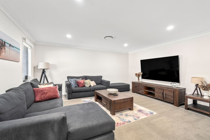 Photo - 3 Yarama Court, Upper Coomera QLD 4209 - Image 9