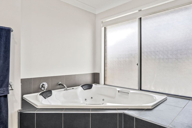 Photo - 3 Yarama Court, Upper Coomera QLD 4209 - Image 16