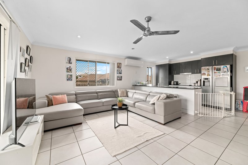 Photo - 3 Yarrow Court, Bundamba QLD 4304 - Image 3