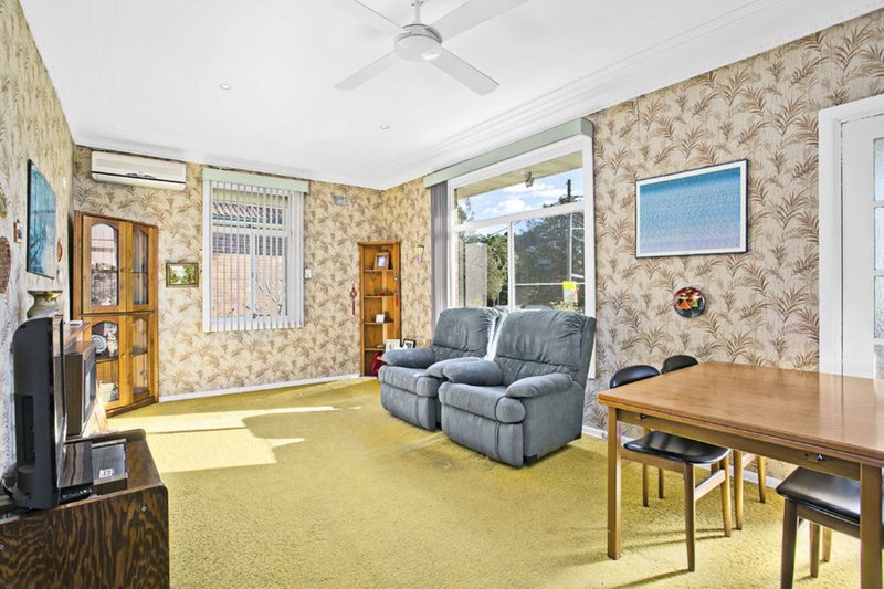 Photo - 3 Yatama Street, Seaforth NSW 2092 - Image 3