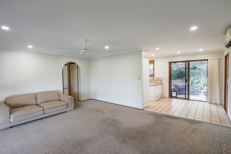 Photo - 3 Yelta Place, Ashmore QLD 4214 - Image 5