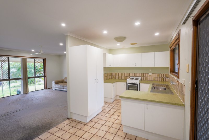 Photo - 3 Yelta Place, Ashmore QLD 4214 - Image 7