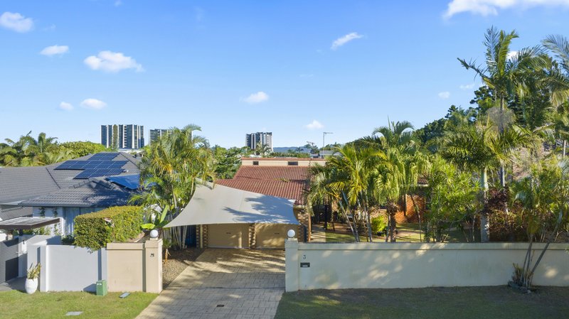 Photo - 3 Yunga Court, Broadbeach Waters QLD 4218 - Image 18