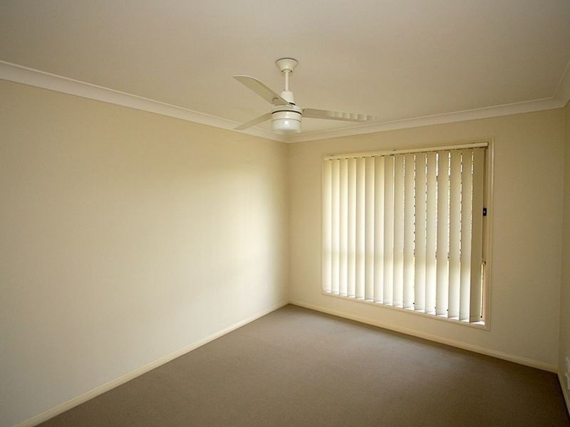 Photo - 3 Zachary Court, Hillcrest QLD 4118 - Image 7