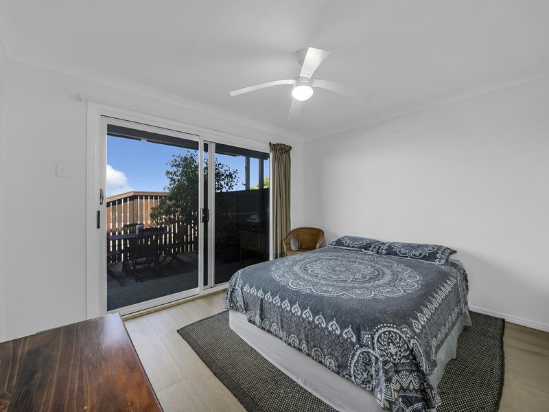 Photo - 3 Zephyr Street, Tannum Sands QLD 4680 - Image 7