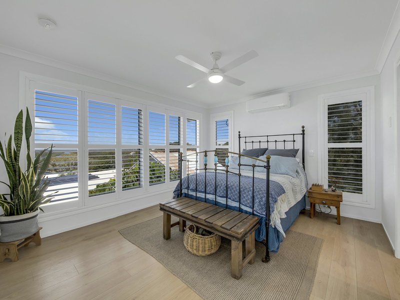 Photo - 3 Zephyr Street, Tannum Sands QLD 4680 - Image 9