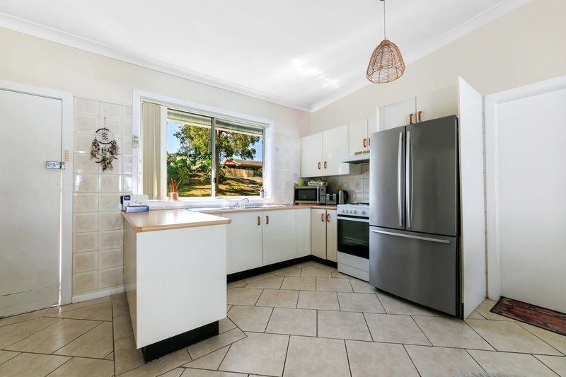 Photo - 30 & 30a Liamena Avenue, San Remo NSW 2262 - Image 9