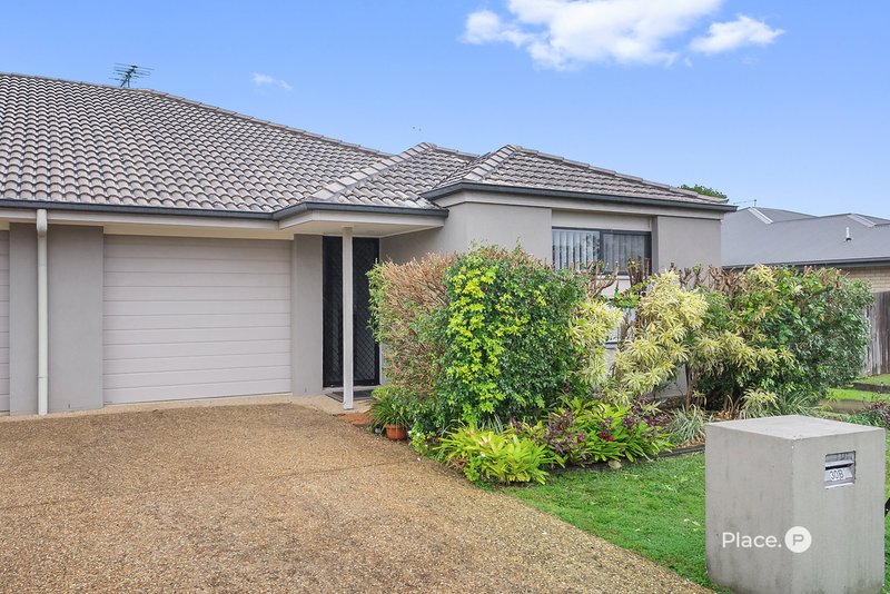 Photo - 30-32 Feather Court, Morayfield QLD 4506 - Image 1