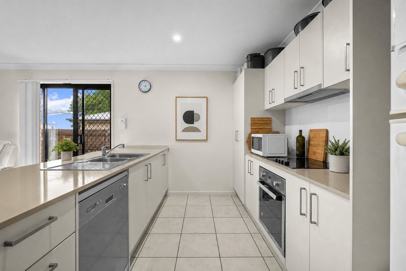 Photo - 30-32 Feather Court, Morayfield QLD 4506 - Image 4