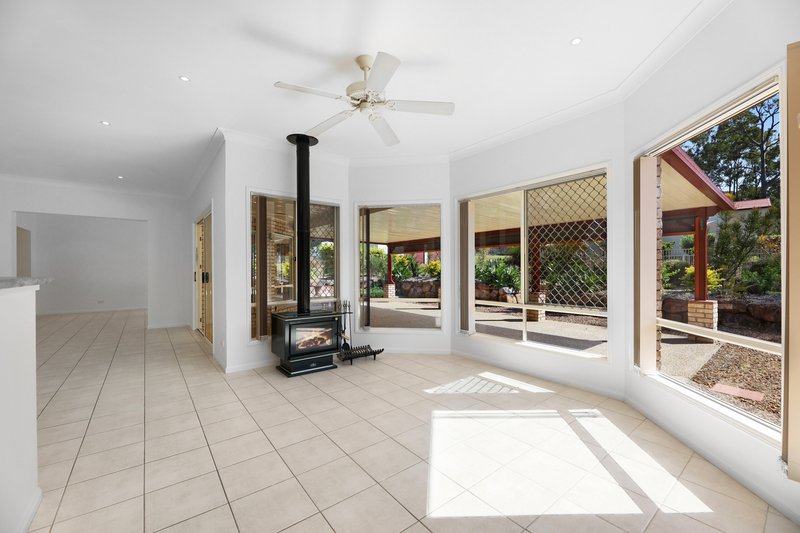 Photo - 30-34 Racecourse Place, Tamborine QLD 4270 - Image 9