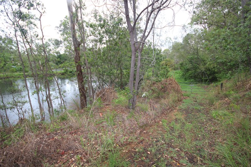 Photo - 30-40 Yulgibar Cl , Kooralbyn QLD 4285 - Image 2