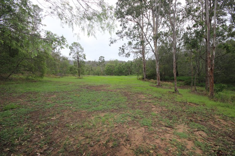 Photo - 30-40 Yulgibar Cl , Kooralbyn QLD 4285 - Image 3