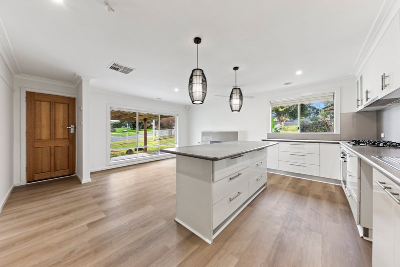 Photo - 30 Ahern Road, Pakenham VIC 3810 - Image 3