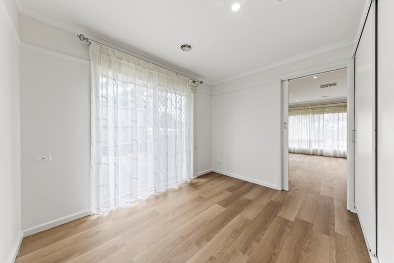 Photo - 30 Ahern Road, Pakenham VIC 3810 - Image 7