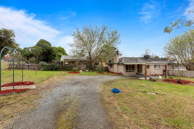 Photo - 30 Ahern Road, Pakenham VIC 3810 - Image 15