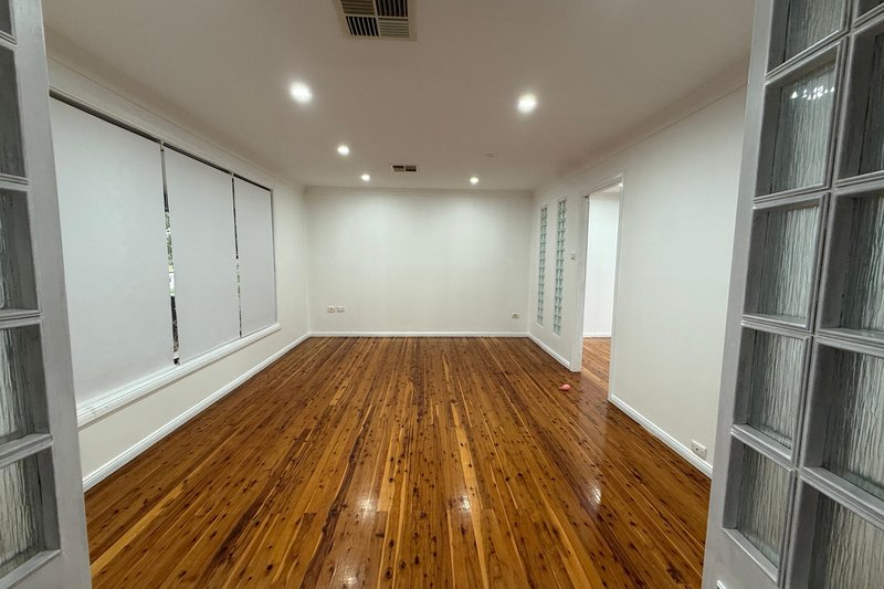 Photo - 30 Ainsworth Crescent, Wetherill Park NSW 2164 - Image 2