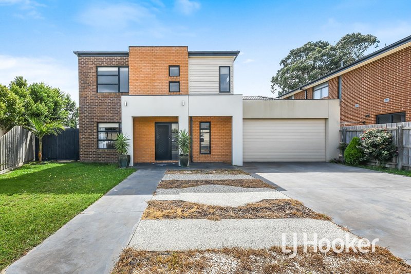 Photo - 30 Aisbett Close, Lynbrook VIC 3975 - Image 1