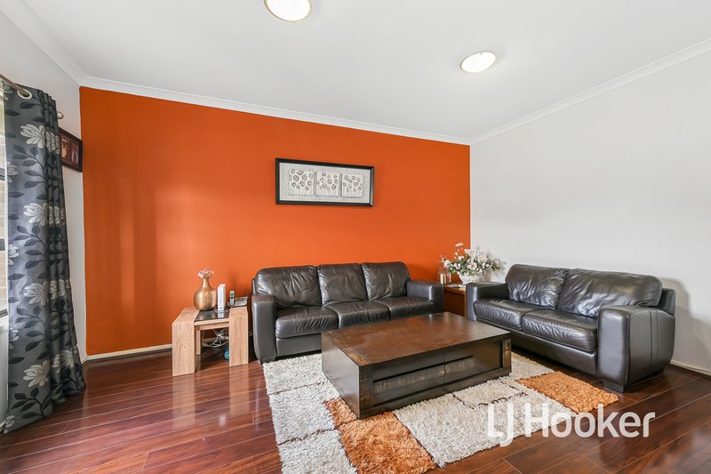 Photo - 30 Aisbett Close, Lynbrook VIC 3975 - Image 14