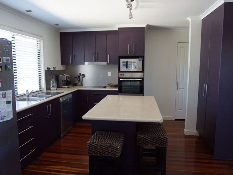 Photo - 30 Alexander Street, Boyne Island QLD 4680 - Image 2