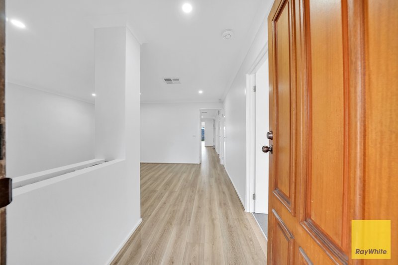 Photo - 30 Alexandra Avenue, Hoppers Crossing VIC 3029 - Image 3