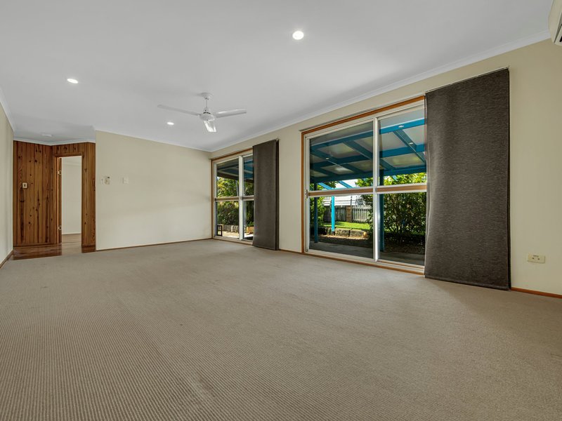 Photo - 30 Alkina Crescent, Boyne Island QLD 4680 - Image 3