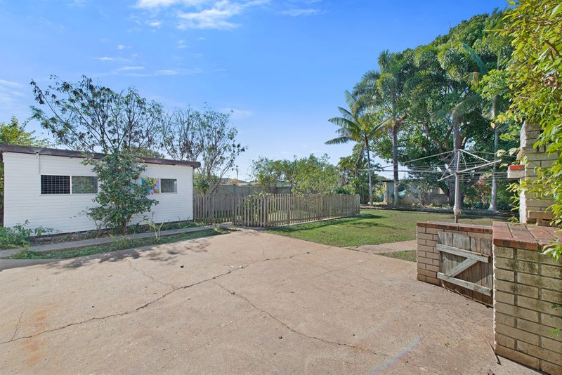 Photo - 30 Andrew Street, Kallangur QLD 4503 - Image 10