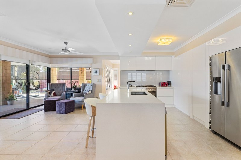 Photo - 30 Andros Circuit, Mindarie WA 6030 - Image 5