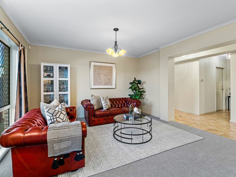 Photo - 30 Angus Street, Sinnamon Park QLD 4073 - Image 12