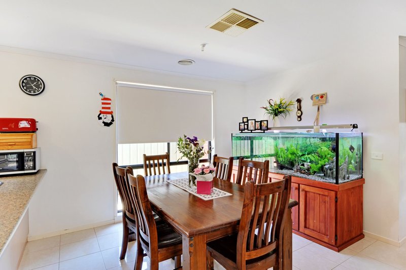 Photo - 30 Appletree Crescent, Shepparton VIC 3630 - Image 5