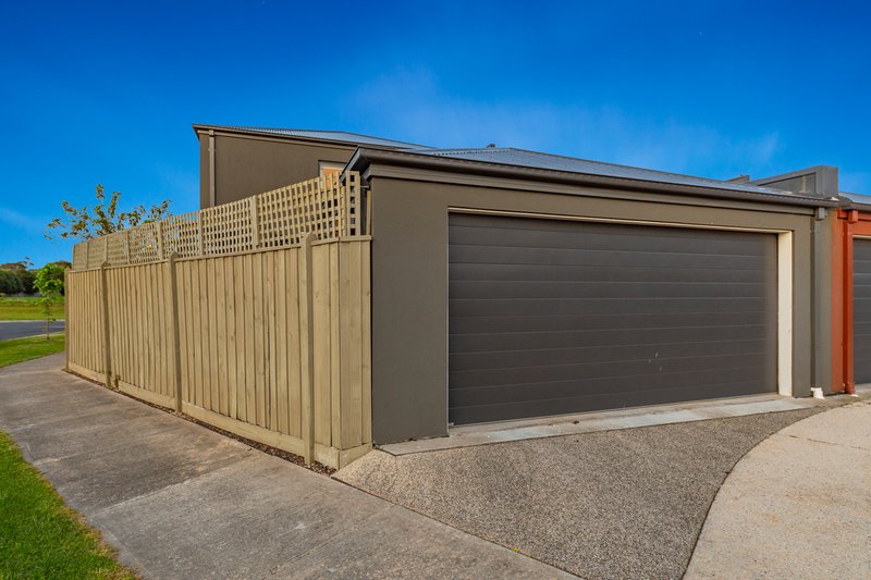 Photo - 30 Armidale Drive, Pakenham VIC 3810 - Image 28