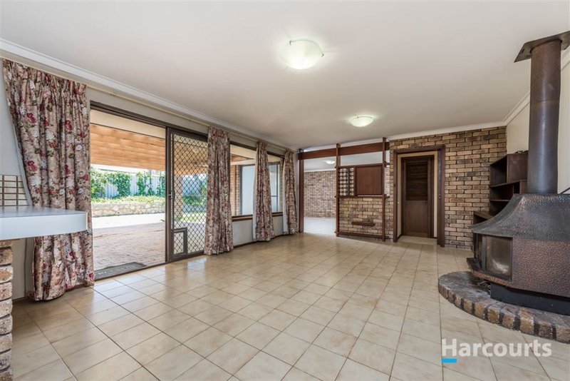 Photo - 30 Ashley Avenue, Quinns Rocks WA 6030 - Image 6