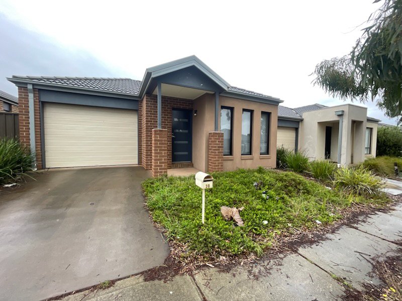 Photo - 30 Astley Drive, Strathtulloh VIC 3338 - Image 3