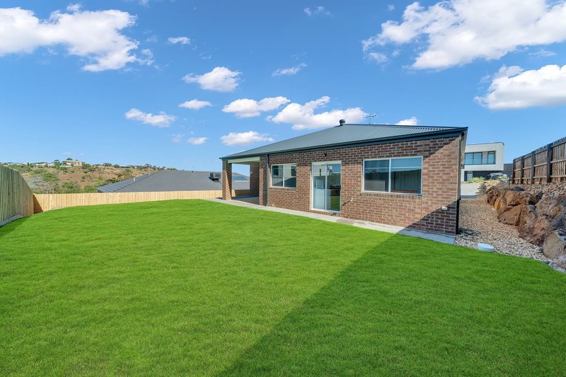 Photo - 30 Auburn Crescent, Bacchus Marsh VIC 3340 - Image 20