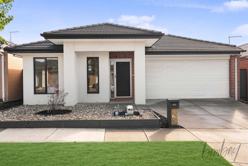 Photo - 30 Banjolina Circuit, Craigieburn VIC 3064 - Image 2