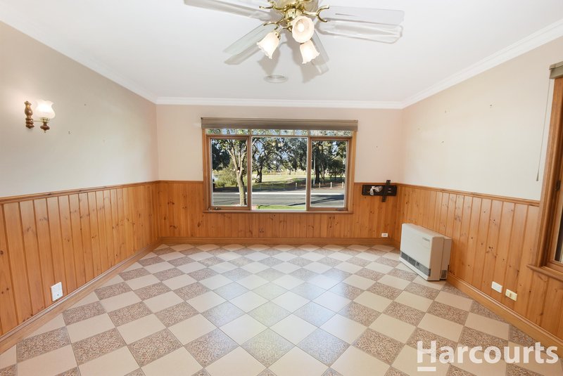 Photo - 30 Barnes Boulevard, Horsham VIC 3400 - Image 7