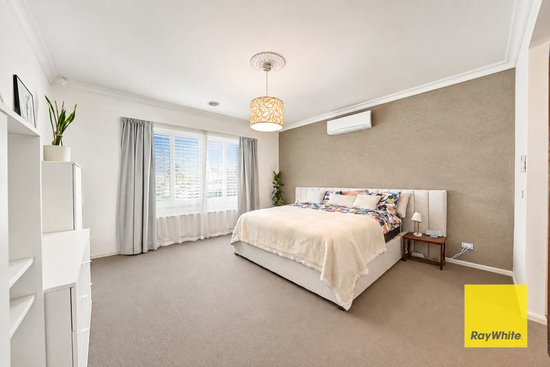 Photo - 30 Barring Boulevard, Cairnlea VIC 3023 - Image 6