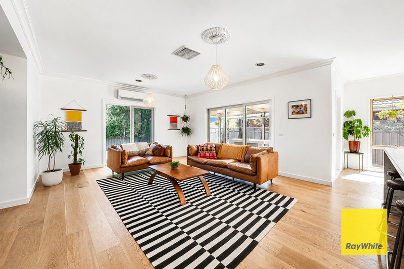 Photo - 30 Barring Boulevard, Cairnlea VIC 3023 - Image 14