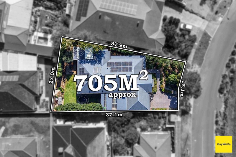 Photo - 30 Barring Boulevard, Cairnlea VIC 3023 - Image 25