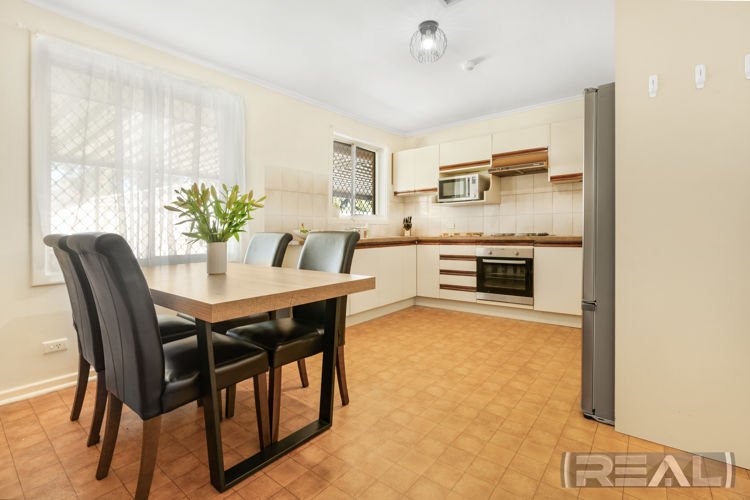 Photo - 30 Barrington Road, Elizabeth Downs SA 5113 - Image 8