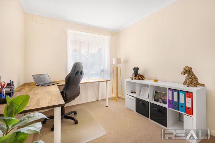 Photo - 30 Barrington Road, Elizabeth Downs SA 5113 - Image 12