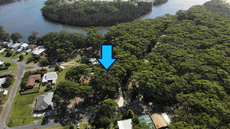 30 Beach Street, Lake Tabourie NSW 2539