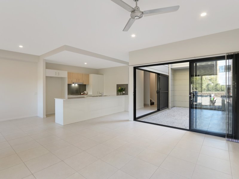 Photo - 30 Bedarra Circuit, Maroochydore QLD 4558 - Image 10